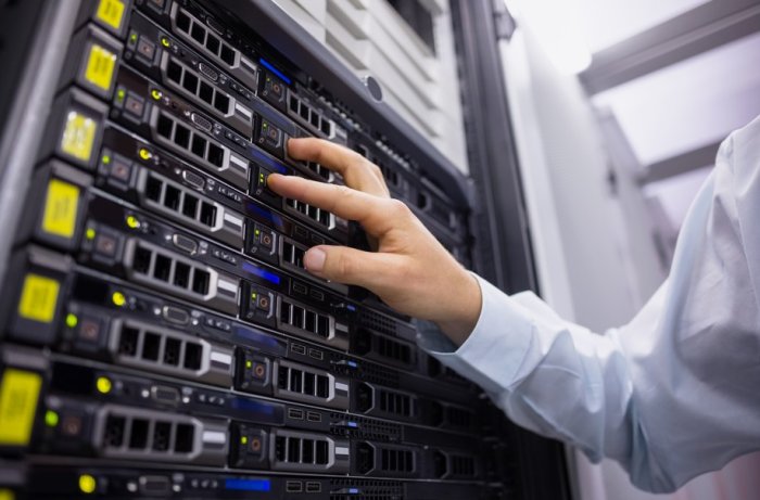 SAS или SATA для сервера: какой интерфейс выбрать?